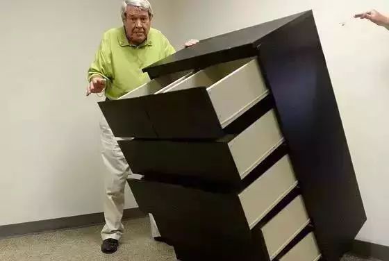 杭州一对小夫妻每次亲热需先通过公婆沟通,妻