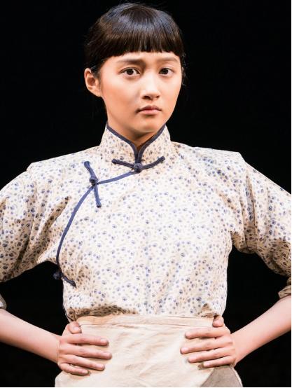 关晓彤同学爆料演艺圈内幕:靠关系!现在表演系