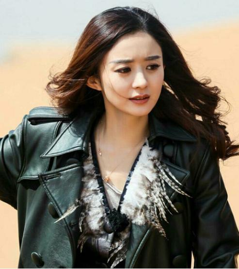 关晓彤同学爆料演艺圈内幕:靠关系!现在表演系