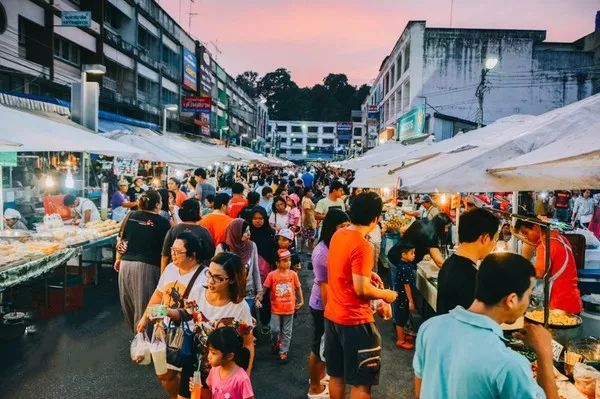 冲着这甲米夜市的美食,这甲米也得去啊!