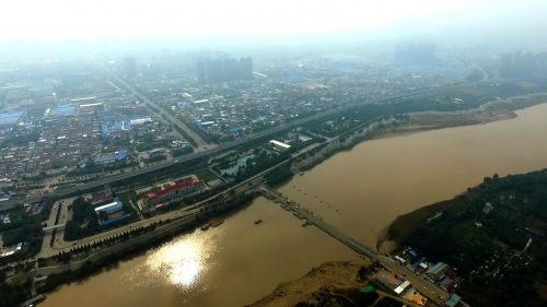 高空航拍济南穿黄隧道地势,堪称风水宝地
