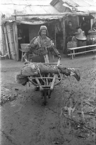 1942河南大饥荒:300万人死亡,人吃人的野兽世