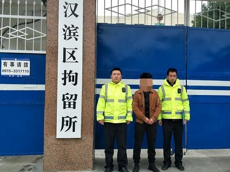 酒后驾车撞伤人后逃逸 交警巡特警联手一小时