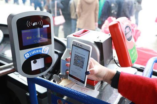 阿里签约上海地铁和广州公交,支付宝与微信竞