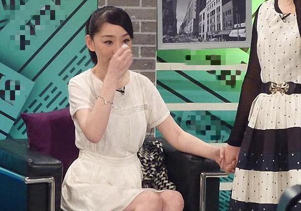 黄渤台湾行3天40场会议,仍抽空探望少将干爸,