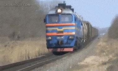 搞笑gif:滴滴打车,司机说空调坏了,怕乘客冷