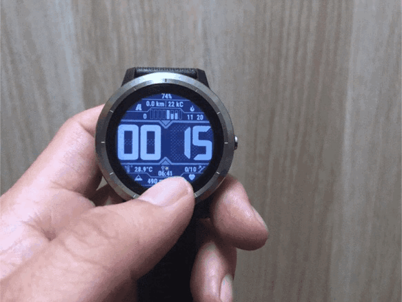 佳明（Garmin）vívoactive3户外运动腕表