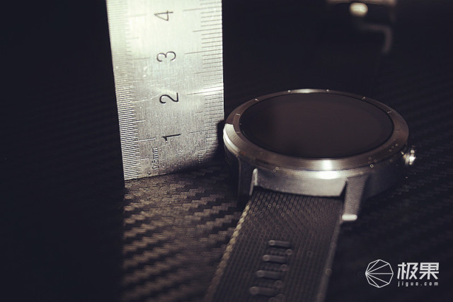 佳明（Garmin）vívoactive3户外运动腕表