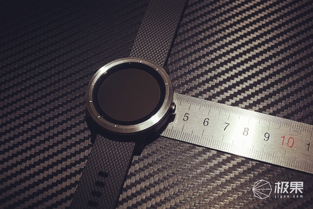 佳明（Garmin）vívoactive3户外运动腕表