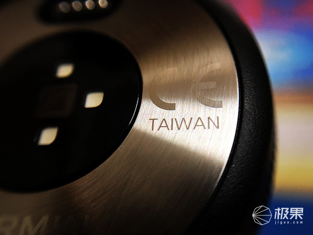 佳明（Garmin）vívoactive3户外运动腕表