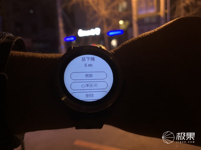 佳明（Garmin）vívoactive3户外运动腕表