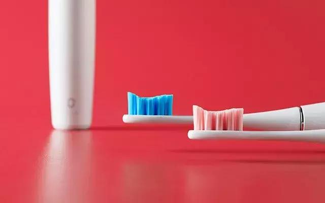 牙刷也智能！还能纠正你的刷牙姿势，那些只会傻震的牙刷早该扔了