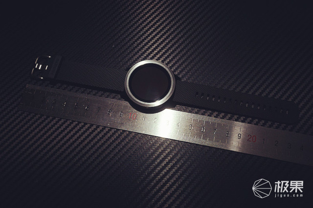 佳明（Garmin）vívoactive3户外运动腕表