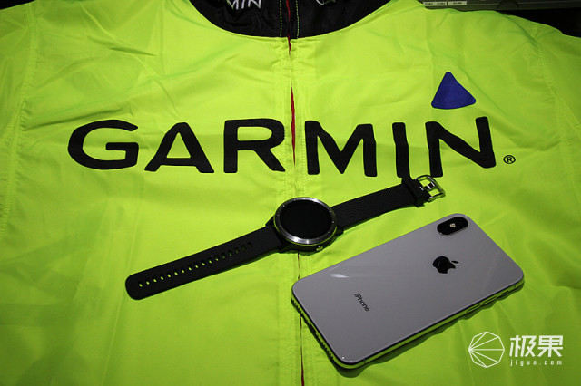 佳明（Garmin）vívoactive3户外运动腕表