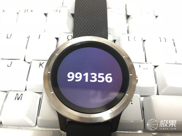 佳明（Garmin）vívoactive3户外运动腕表