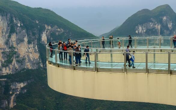 重庆这些刺激的玻璃桥 你敢去挑战吗?
