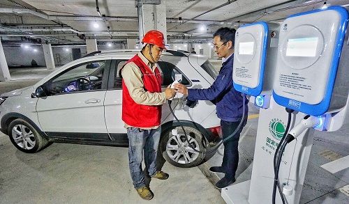 中国投千亿元发展电动车充电桩：数量已远超欧美