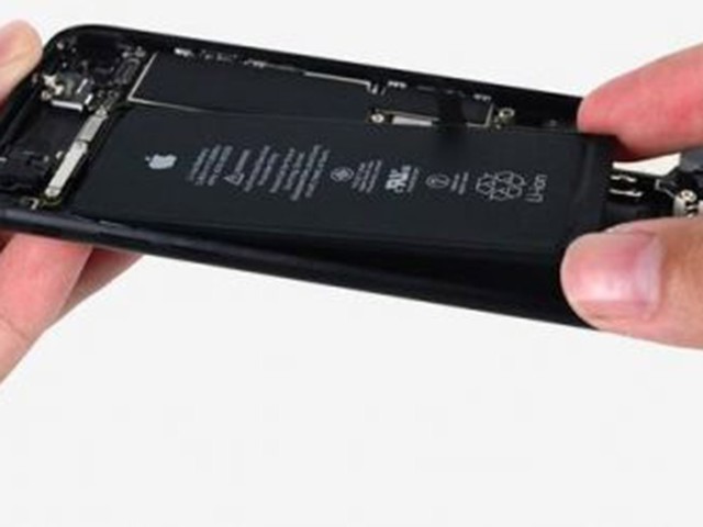 终于良心了 外媒曝下代iPhone X或配3400mAh电池