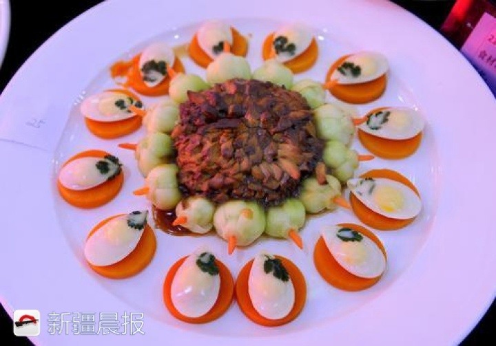 新疆创新菜品美如画,千道菜难练成一道精品菜