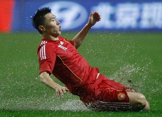 抗韩英雄于大宝再成国足福将,里皮却说他成不