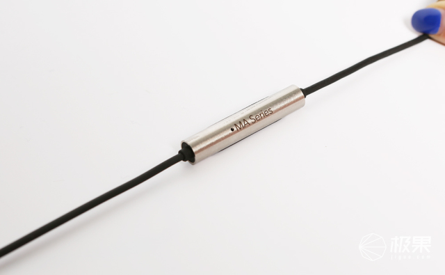 RHAMA750Wireless入耳式蓝牙耳机