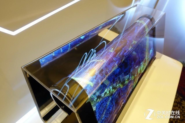 日本面板发力！全球首款印刷式OLED诞生 