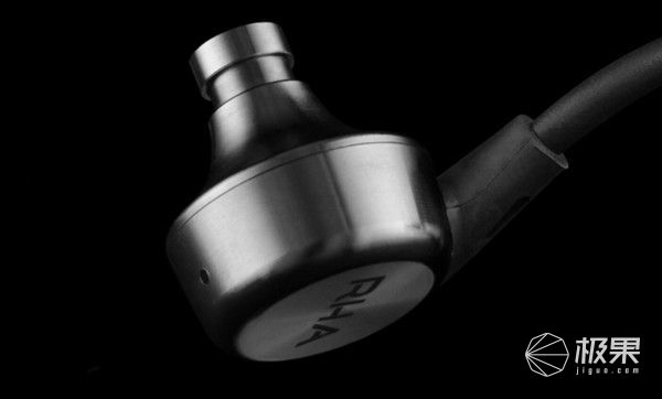 RHAMA750Wireless入耳式蓝牙耳机