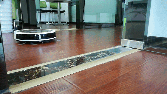 扫拖一体让你不再操心家务事 — 浦桑尼克 雪豹智能扫地机器人评测