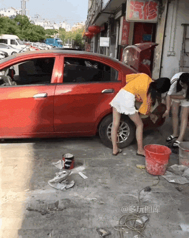 搞笑gif: