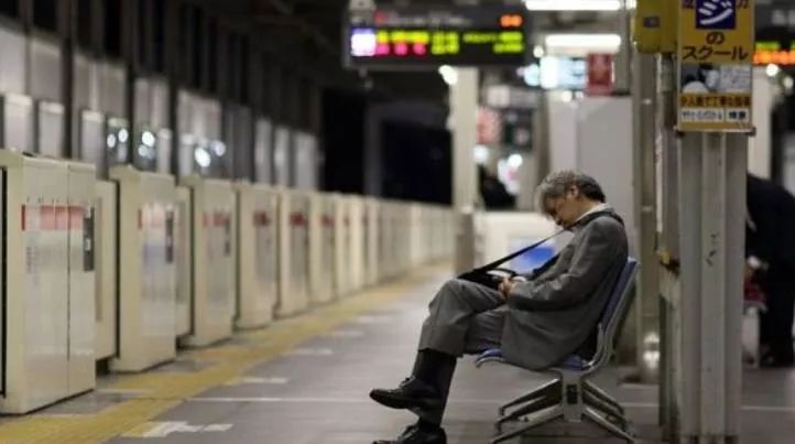 超六成日本人对休假感到内疚，法国人笑而不语