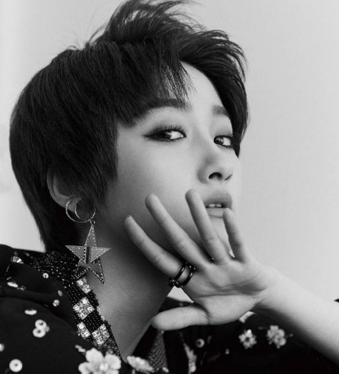 这绝对是关晓彤最成熟一次,20岁变28岁,鹿晗看