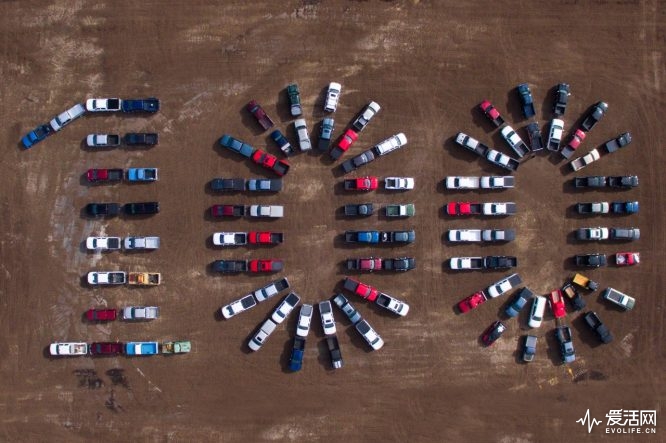 The all-new 2019 Chevrolet Silverado was introduced at an event celebrating the first 100 years of Chevy Trucks on Saturday, December 16 in Dallas, Texas. The 2019 Silverado 1500 is all new from the ground up and leverages Chevrolet’s experience building more than 85 million dependable, long-lasting pickups.
