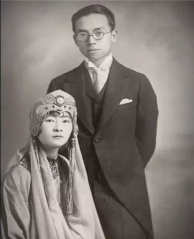 60年代婚纱照_重庆建川博物馆宝贝多！60件国家一级文物,还有各个时期的结婚照