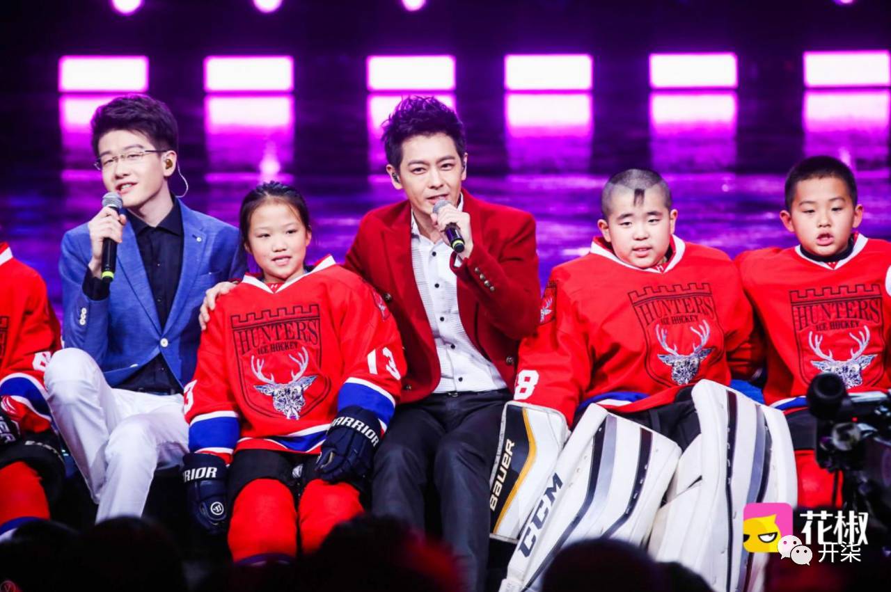 花椒居然要建线下主播养成基地，看来直播进入“线下” 半场了_手机凤凰网