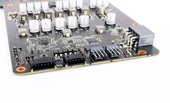 华硕GTX 1070实战《狙击手幽灵战士3》 