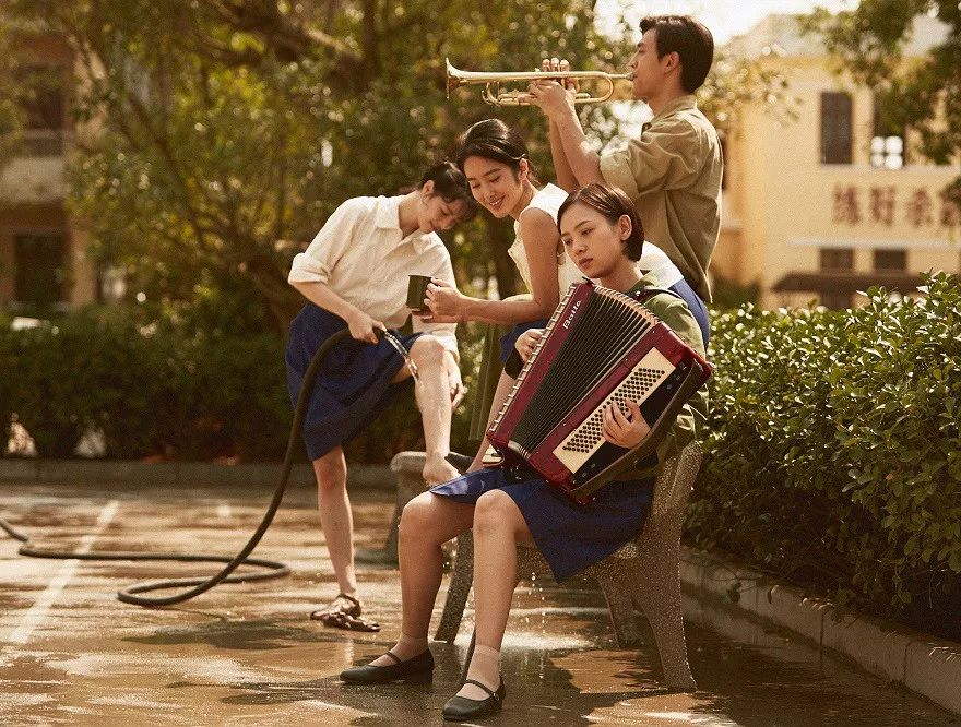 芳华:青春本身能抵消多少罪孽?