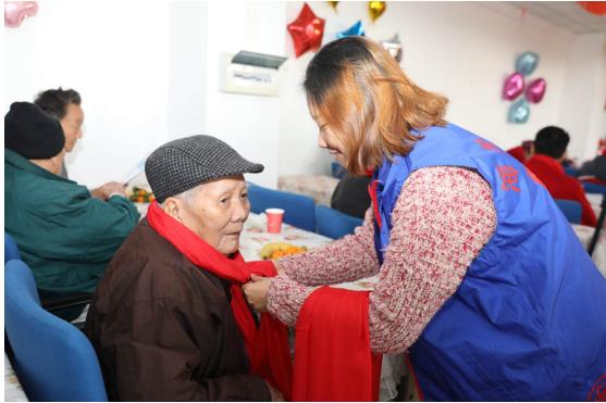 海南省托老院开展温情伴新年 爱心暖空巢慰问