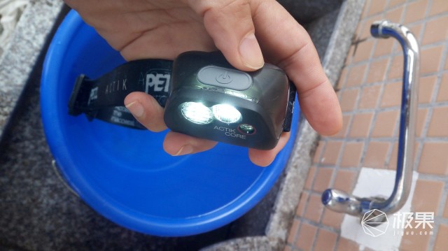 攀索（PETZL）ACTIKE99户外运动头灯