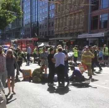 突发！澳大利亚墨尔本一辆汽车冲向人群 至少19人受伤