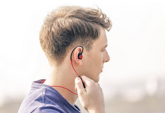 由三家公司联手打造的运动耳机长啥样?