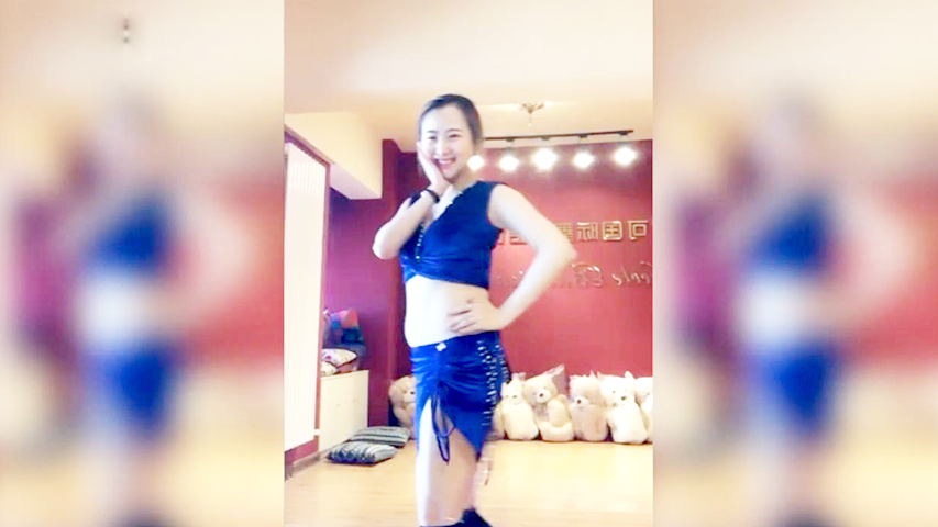 美女韵律肚皮舞超性感塑身效果牛