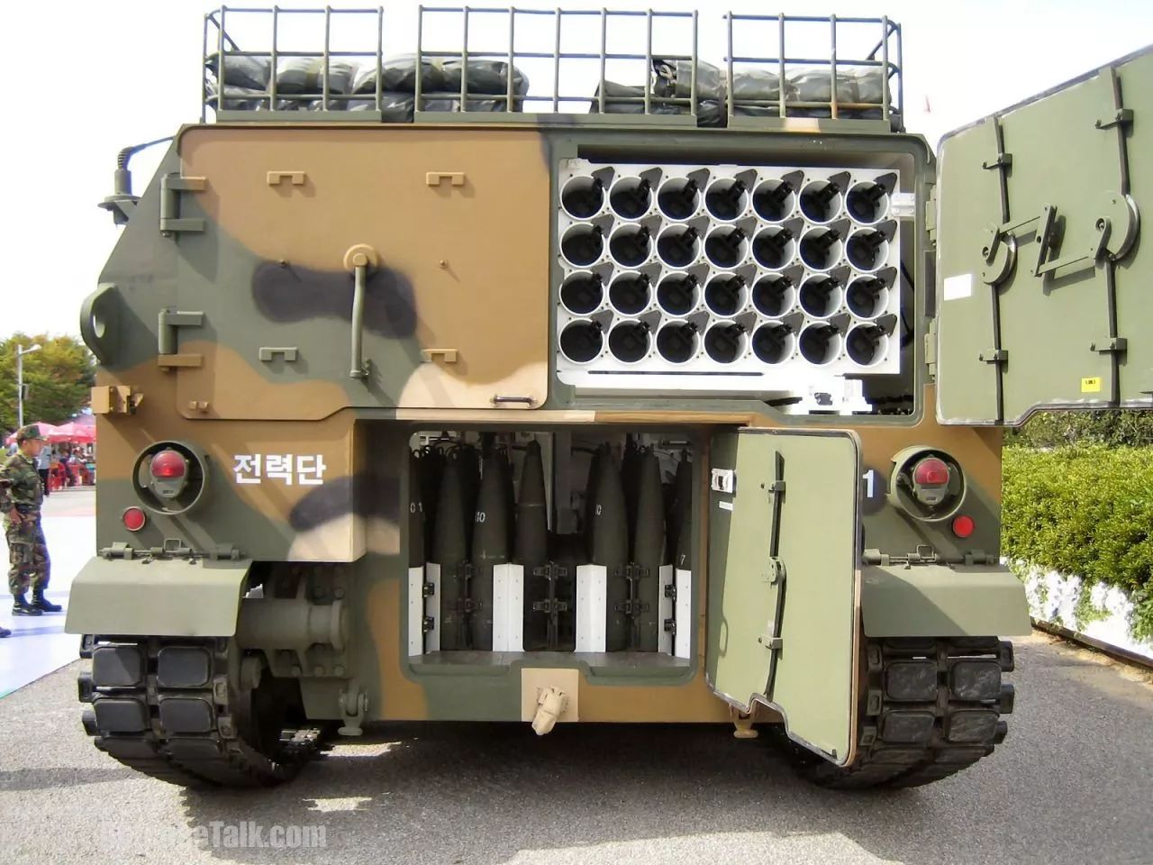 韩国K-9榴弹炮再获订单,中美俄产品为何败北?