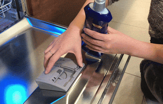 脏盘子堆着懒得洗？学会这一招，不用动手餐具自动变干净