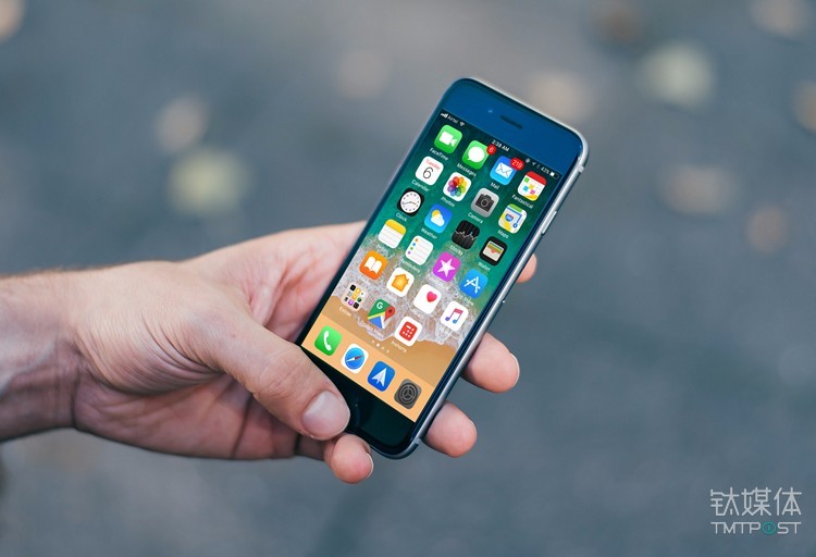 旧iPhone性能被降低，苹果连遭两起诉讼
