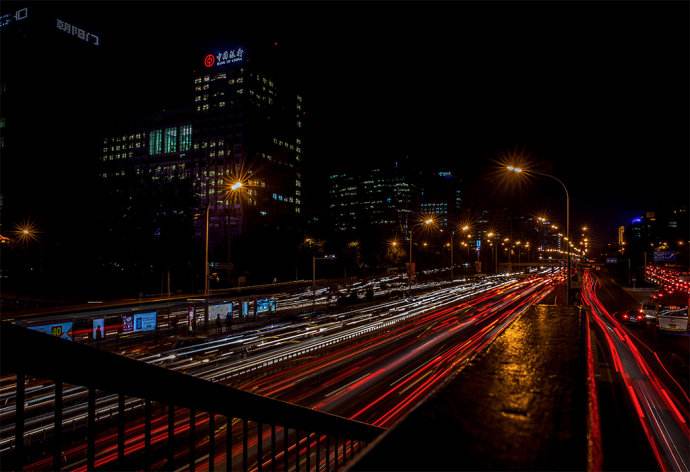 平凡中的行走力量-记诺亚移民年末工作的一天