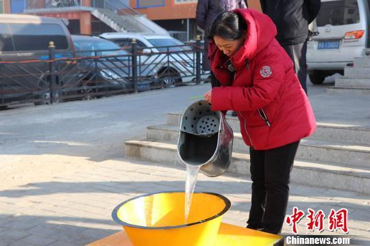 呼和浩特污水投放点上安装二维码 扫一扫可直