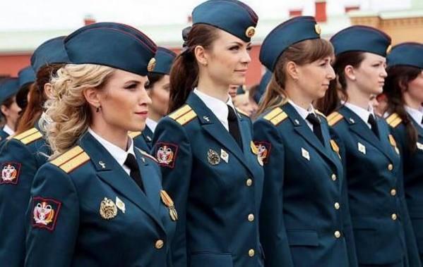 看看印度女兵,你就明白两国女兵的差距有多大