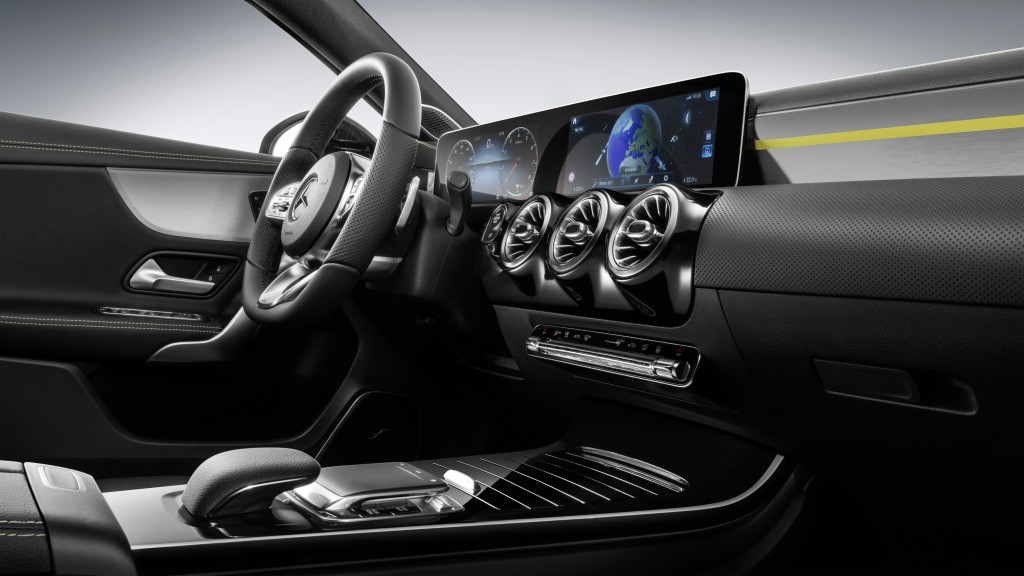 mercedes-to-replace-aging-comand-infotainment-system-new-one-debuts-at-ces-2018_1.jpg