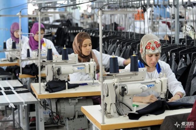 zara-inditex-factory-textile-156581010-abdelhak-senna-afp-getty-compressor