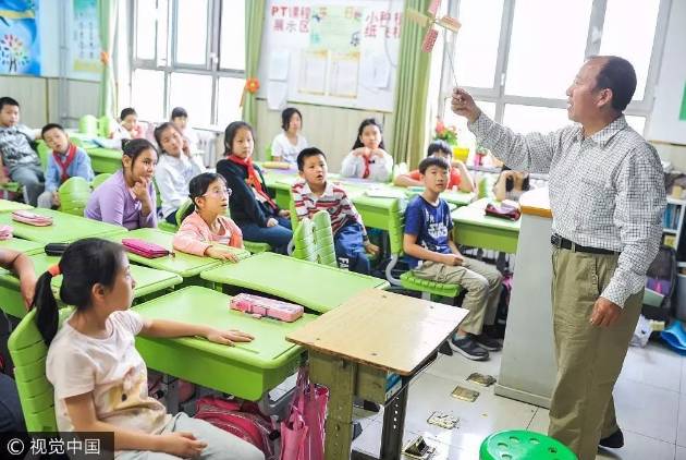 邓超不在乎孩子“输在起跑线”媒体:站着说话不腰疼